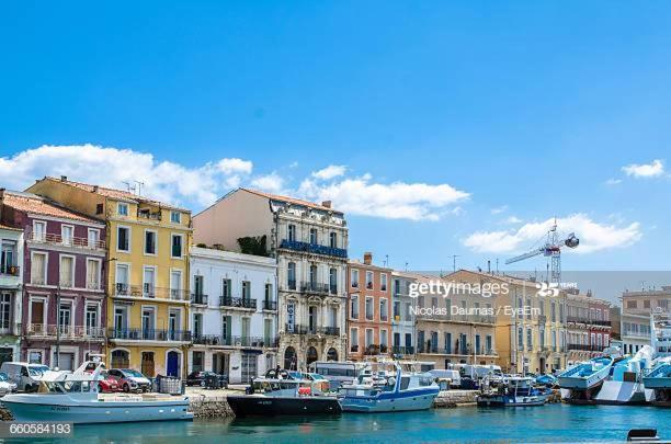 Joli Studio Au Mont St Clair Avec Vue Sur La Mer Lejlighed Sète Eksteriør billede