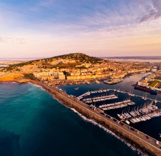 Joli Studio Au Mont St Clair Avec Vue Sur La Mer Lejlighed Sète Eksteriør billede
